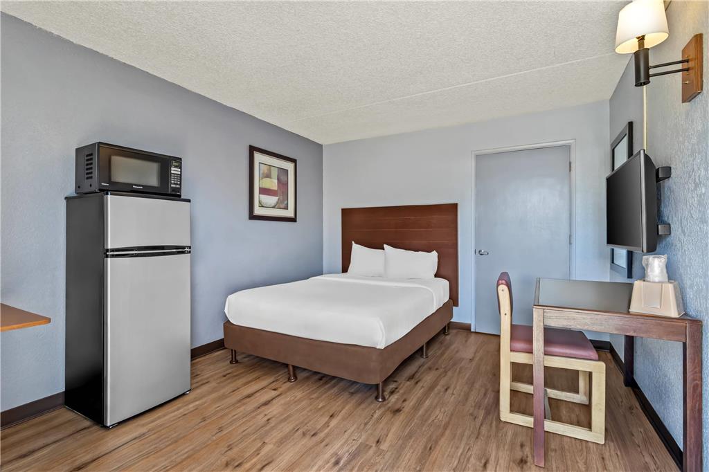 Rodeway Inn Albuquerque West - photo 21