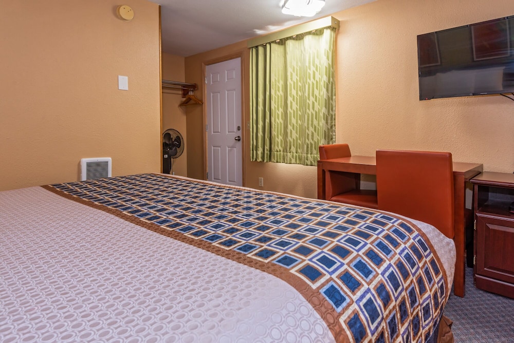 Far West Motel - photo 9
