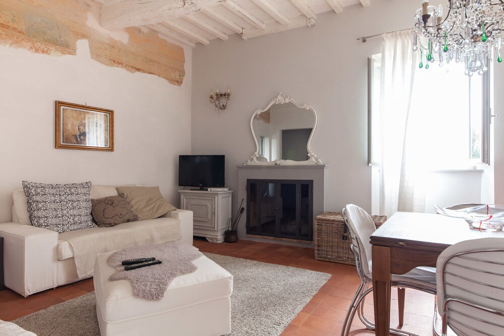 Casa Breccia — 4-Star Luxury Hotel in Marsciano, Italy