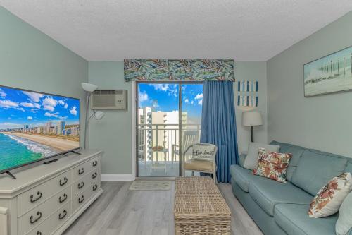 Completely Renovated Ocean View Suite Perfect for 4 Guests Sea Mist 51410 — 4-Star Luxury Hotel in Myrtle Beach, United States