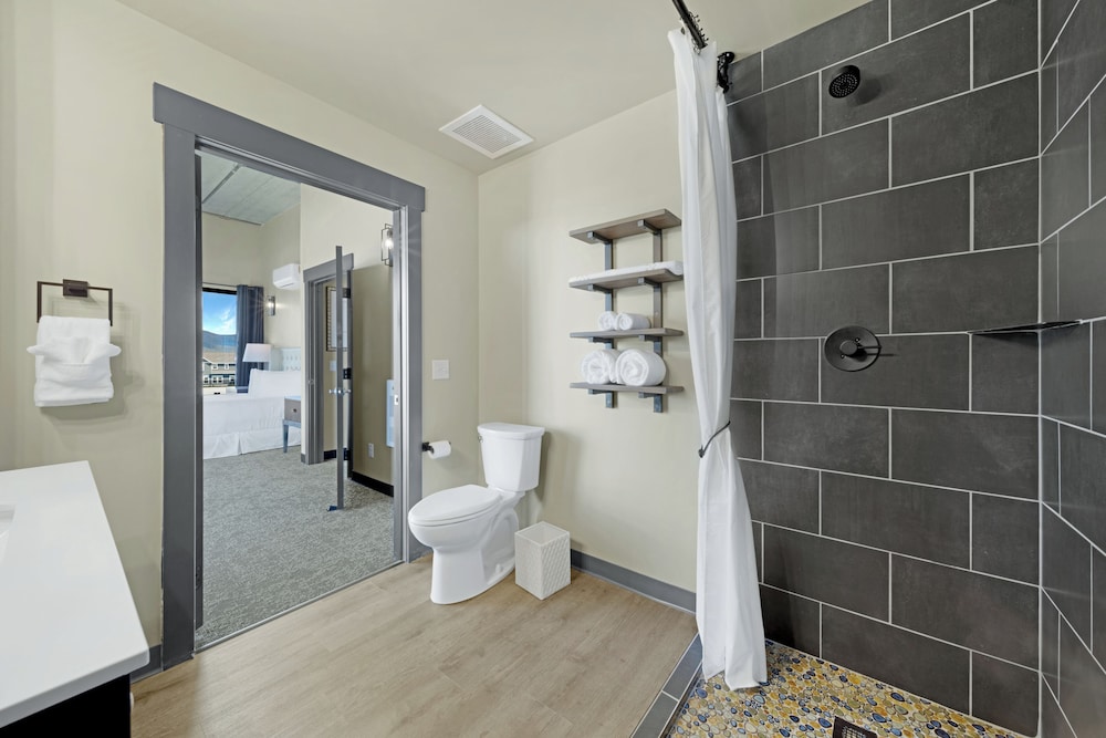 The Suites at Prairie Falls & Event Center - photo 54
