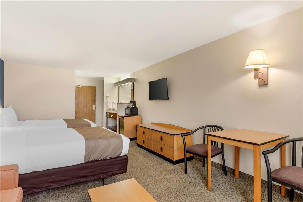 Quality Inn & Suites Denver Airport Gateway Park - photo 9