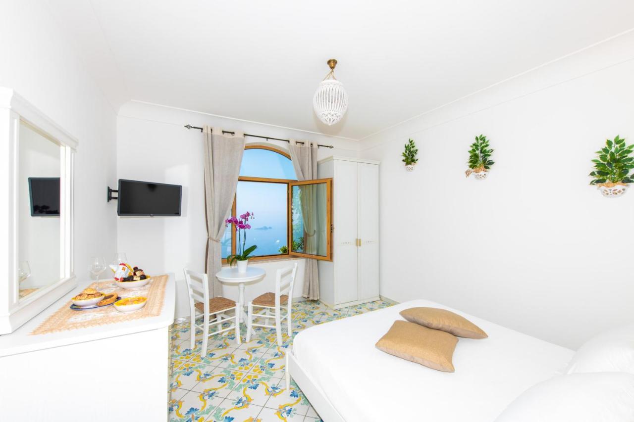 La Borragine Rooms — 4-Star Luxury Hotel in Positano, Italy
