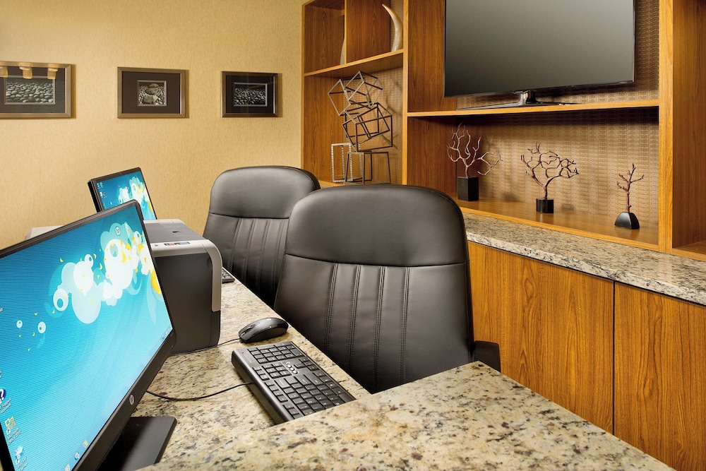 Towneplace Suites Eagle Pass - photo 21