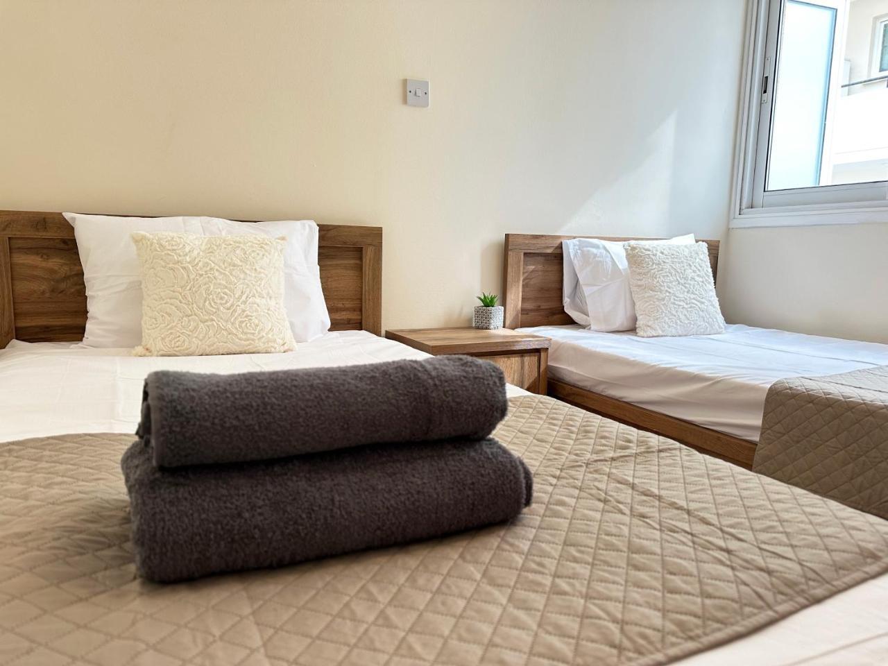 Serenity Sunset Holiday Apt Larnaca — 4-Star Luxury Hotel in Larnaca, Cyprus