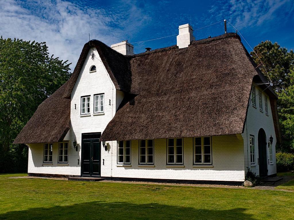 Dohlenhof Das Scheunentor — 4-Star Luxury Hotel in Keitum, Germany