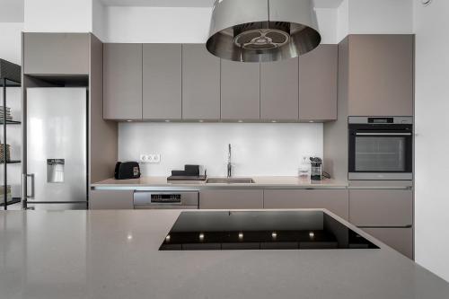 Spacious 3BR Apartment with 2 bathrooms by Heimaleiga