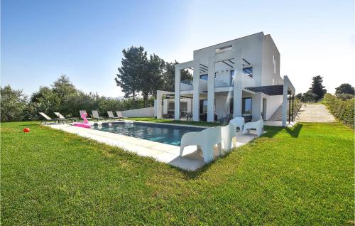 5 Bedroom Nice Home In Trappeto — 5-Star Luxury Hotel in Trappeto, Italy