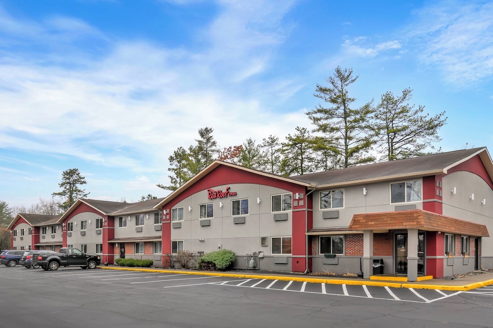 Super 8 By Wyndham Queensbury Glens Falls Lake George Area — Queensbury