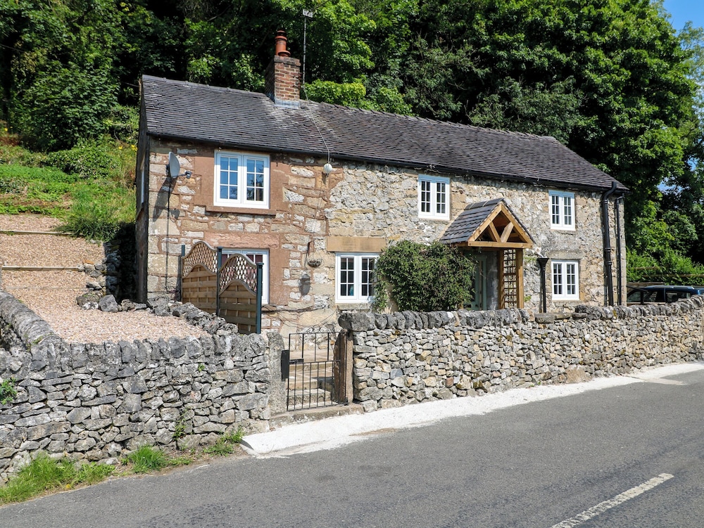 Rock Cottage — 4-Star Luxury Hotel in Matlock, United Kingdom