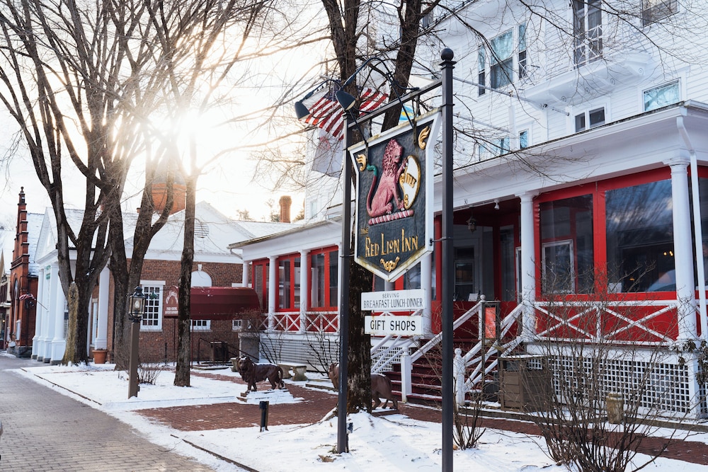 The Red Lion Inn - photo 149