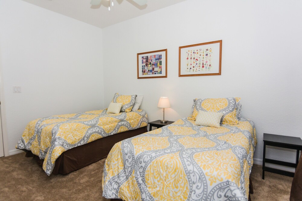 5Br 3Bath Private Townhome 13min Disney 1496ft - photo 5