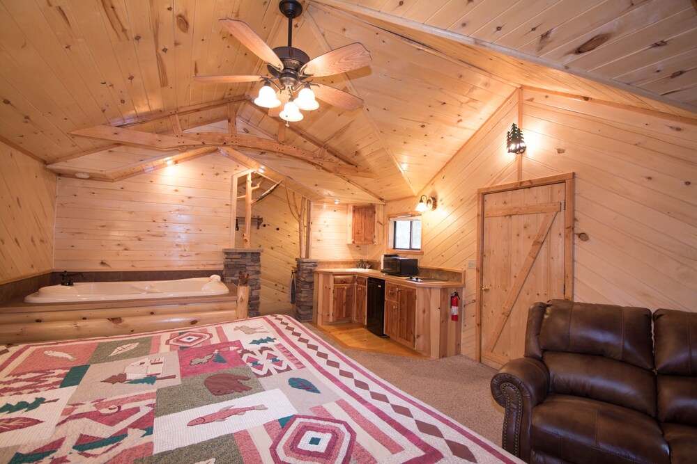 Upper Canyon Inn & Cabins - photo 13