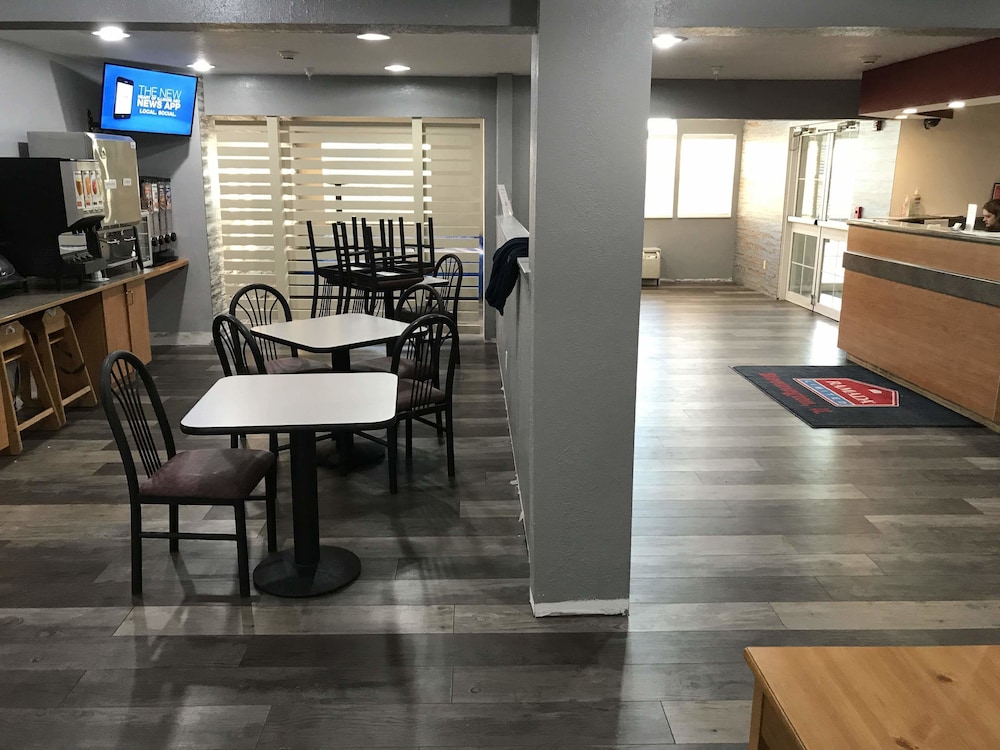 Ramada Limited by Wyndham Bloomington I 55 & I 74 IL - photo 10