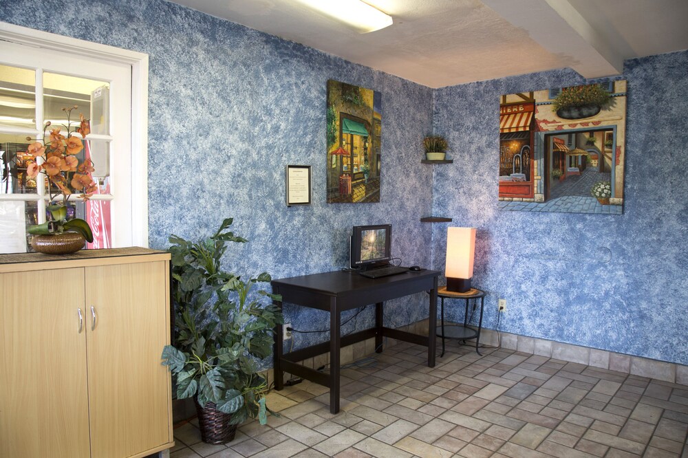 E Z 8 Motel South Bay - photo 30