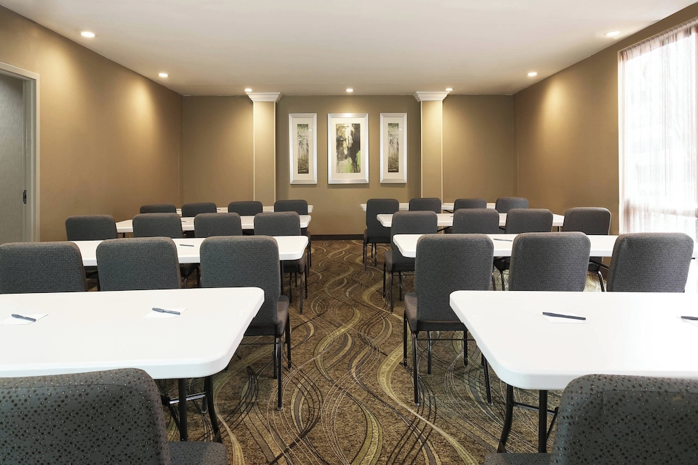 Springhill Suites Marriott Quail Springs - photo 24