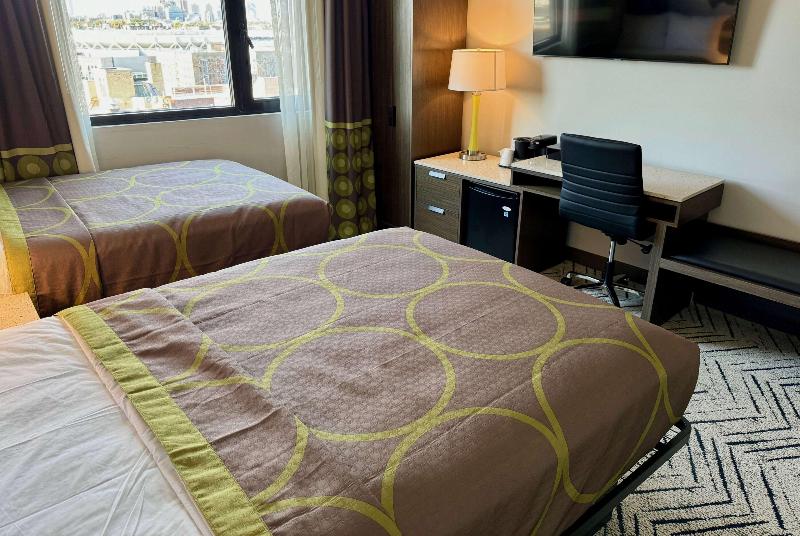 Super 8 by Wyndham Bronx Near Stadium - photo 4