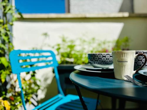 Rey T2 Terrasse Cœur de Ville in Saint-Maximin-La-Sainte-Baume, France