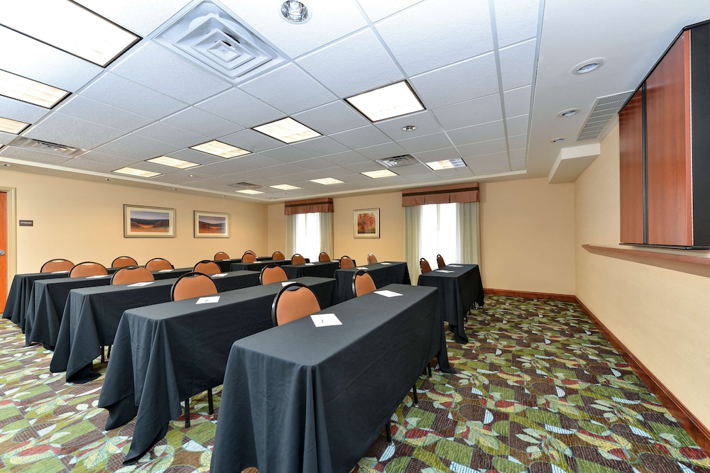 Hampton Inn Rock Springs - photo 67