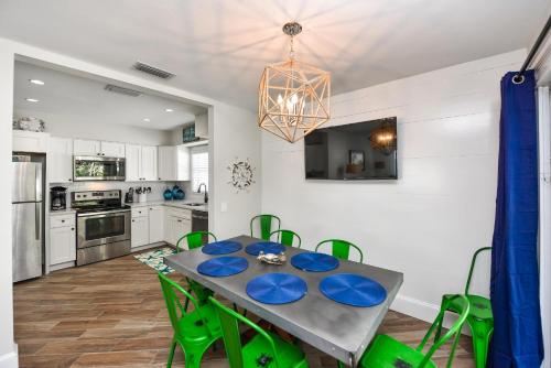 Aruba — 4-Star Luxury Hotel in Siesta Key, United States