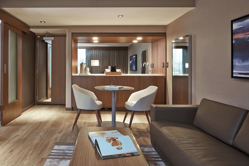 AC Hotel by Marriott Atlanta Downtown - photo 23