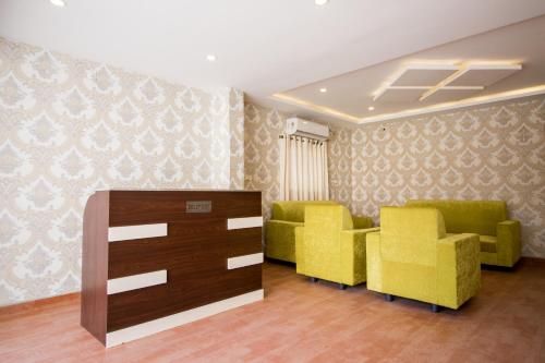 Hotel Pearl Suites in Tirupati, India