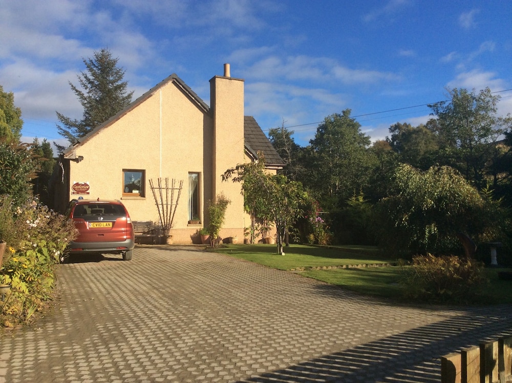 Castleview Bed & Breakfast — 4-Star Luxury Hotel in Keith, United Kingdom