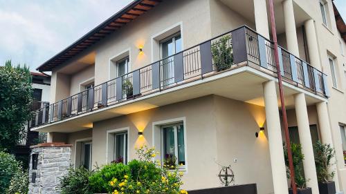Civico Uno Appartamento — 4-Star Luxury Hotel in Torgiano, Italy