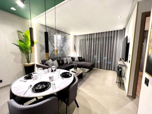 Metropolitan 06 Two Bedrooms Cavalli Luxury Flat — 4-Star Luxury Hotel in Casablanca, Morocco