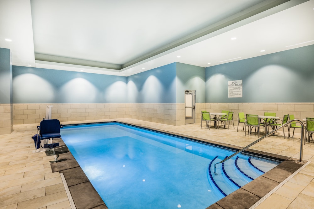 Holiday Inn Express & Suites Lincoln Downtown by IHG - photo 21