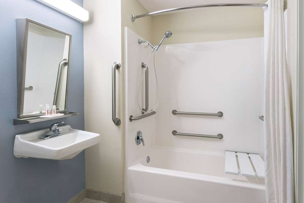 Microtel Inn & Suites by Wyndham Baton Rouge Airport - photo 12