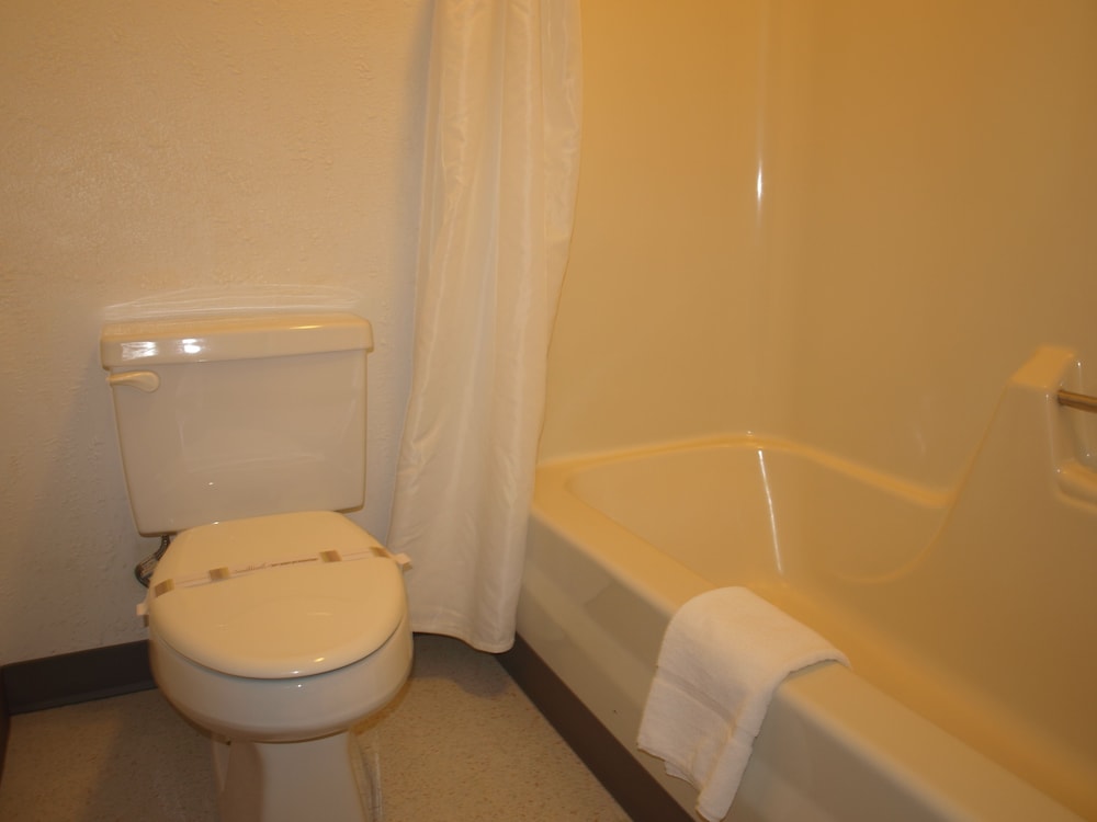 Yellowstone River Inn - photo 10