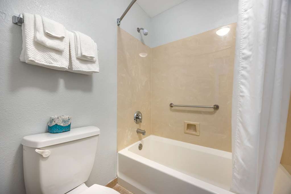 Suburban Studios Branson On The Strip - photo 18
