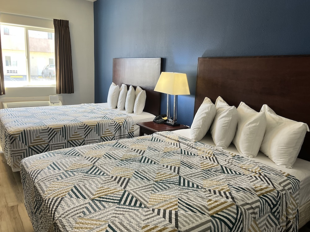 Baymont by Wyndham Ridgecrest - photo 6