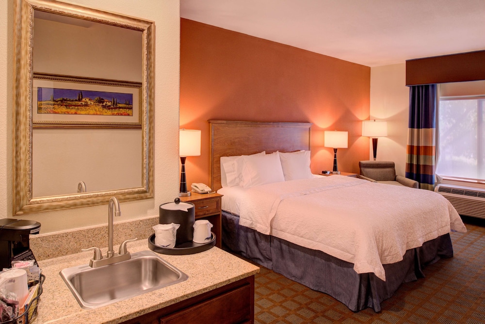 Hampton Inn & Suites Ontario - photo 11