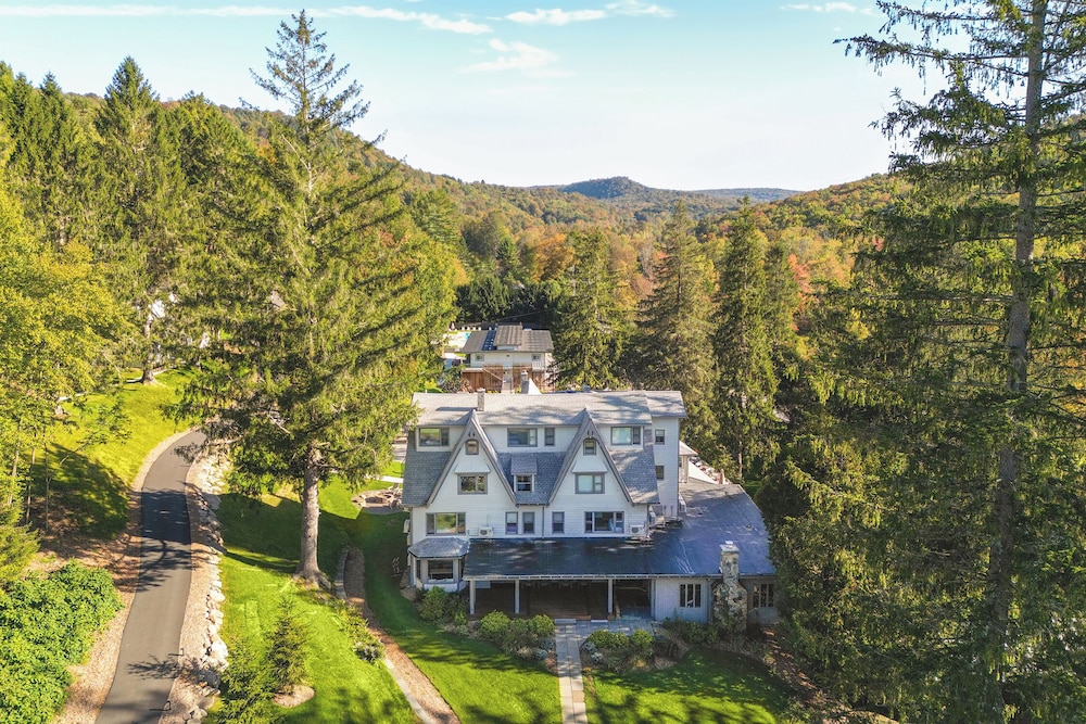 Callicoon Hills - carbon neutral hotel in Roscoe