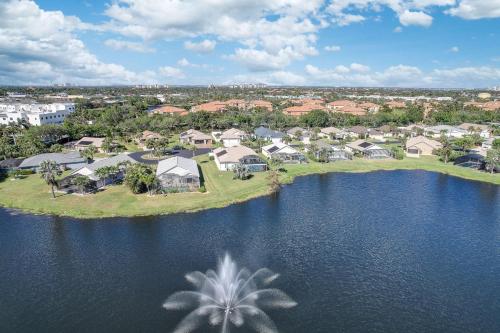 Sunny Fort Myers Home with Heated Pool — 4-Star Luxury Hotel in Fort Myers, United States