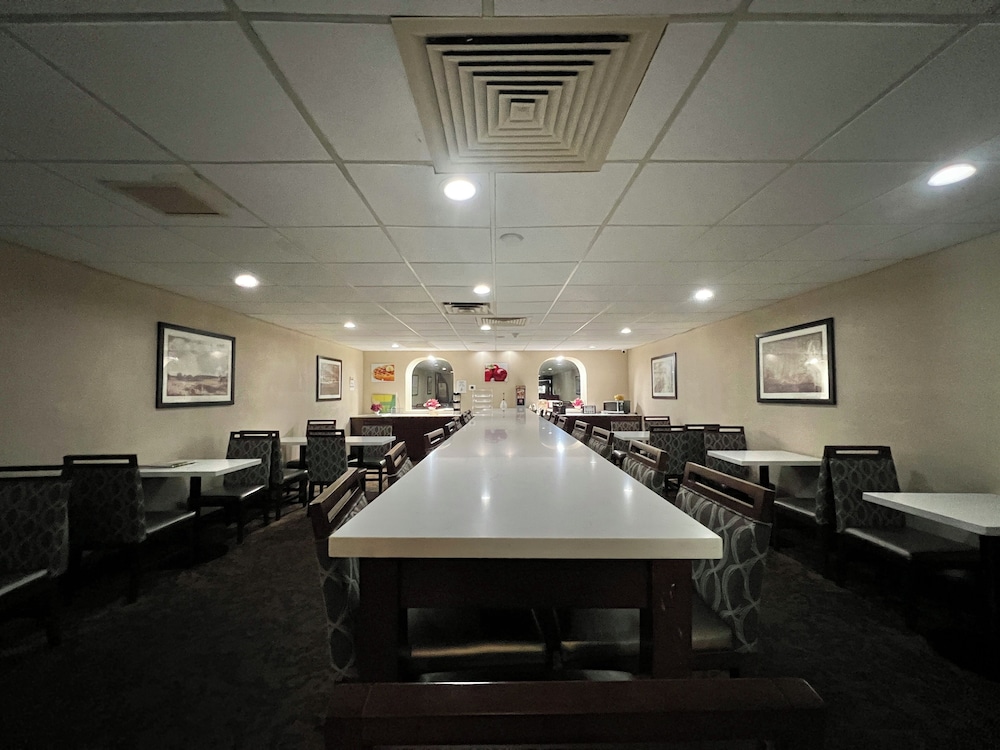 Pine Lake Resort and Banquets - photo 17