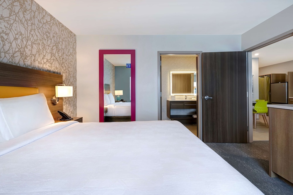 Home2 Suites by Hilton Lincolnshire Chicago - photo 12