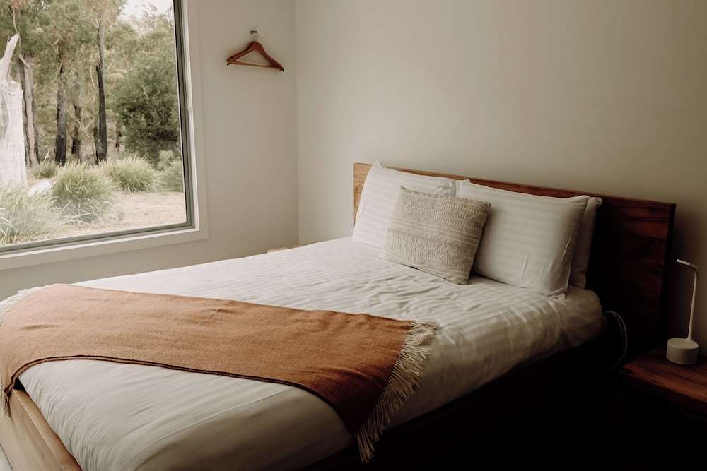 Aplite House — Coles Bay — photo 3