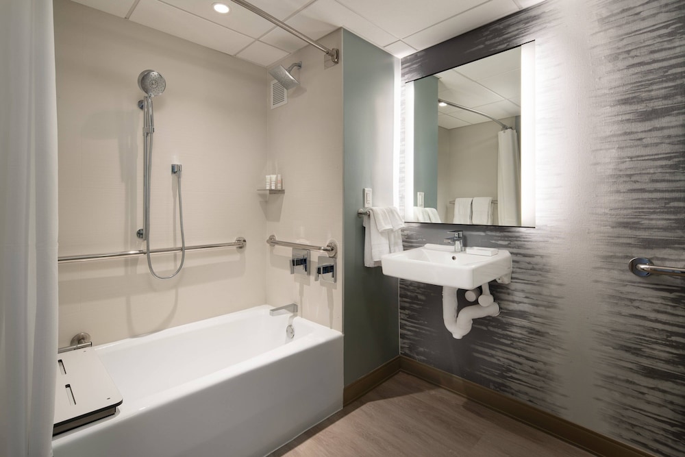 Torrance Marriott Redondo Beach - photo 21