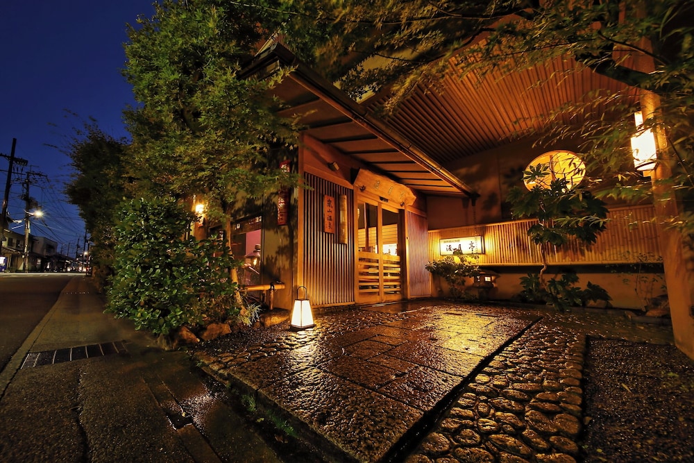 Togetsutei - carbon neutral hotel in Kyoto