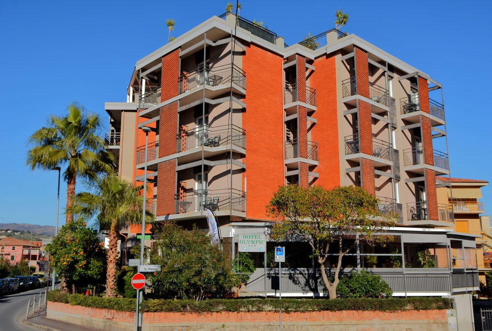 Hotel Olympic — Diano Marina