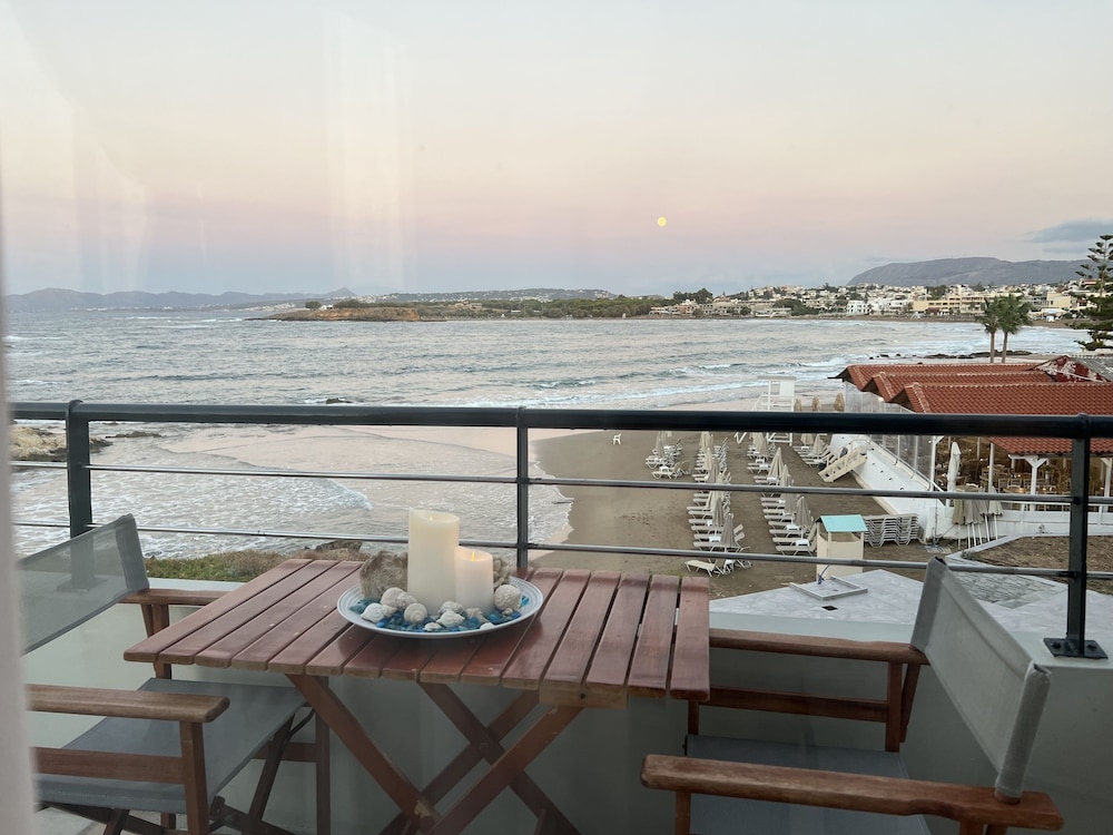 Sea Breeze — 4-Star Luxury Hotel in Chania, Greece