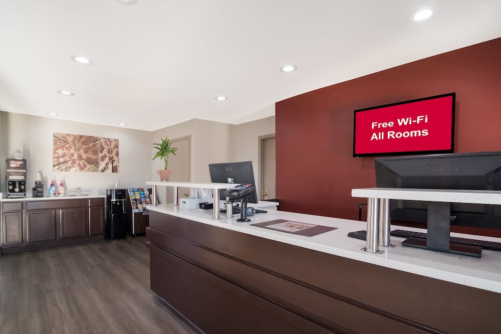 Red Roof Inn Rocky Mount Battleboro - photo 2