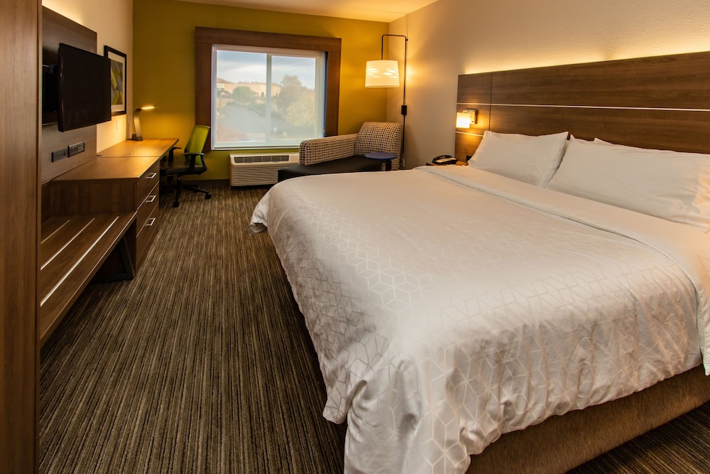 Holiday Inn Express Hotel & Suites Roseville Galleria Area by IHG - photo 81