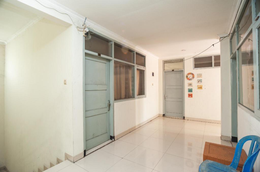 RedDoorz Plus near RS PMI Bogor — Bogor — photo 3