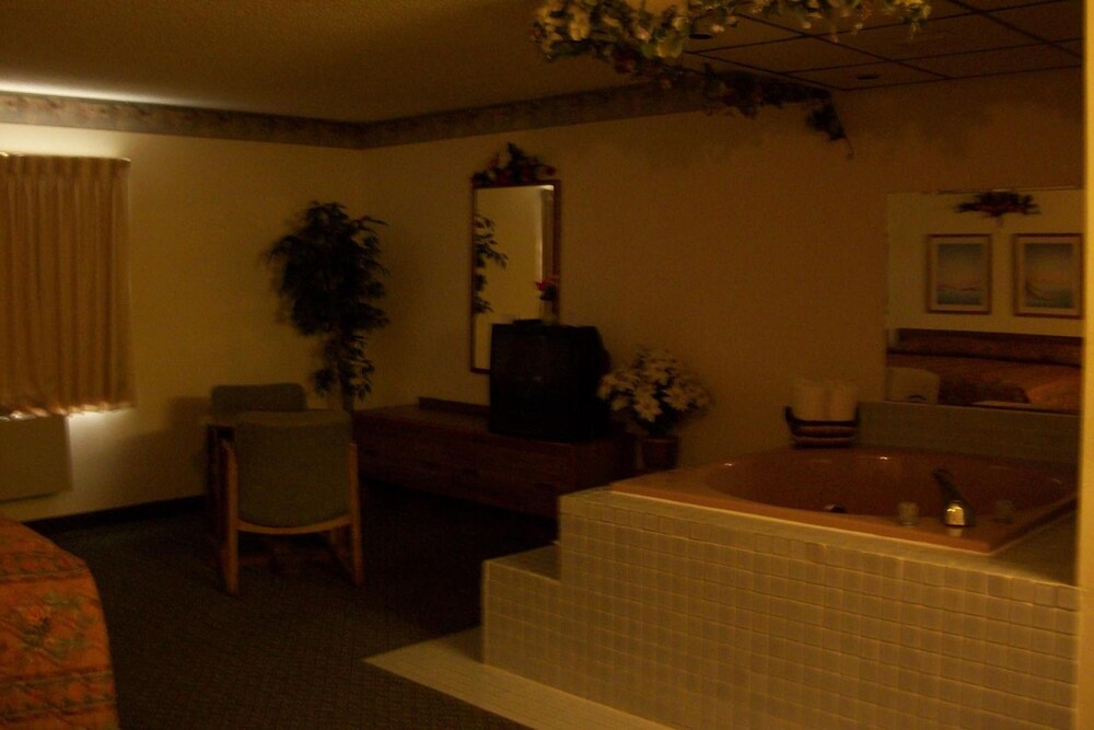Lodi Valley Suites - photo 29