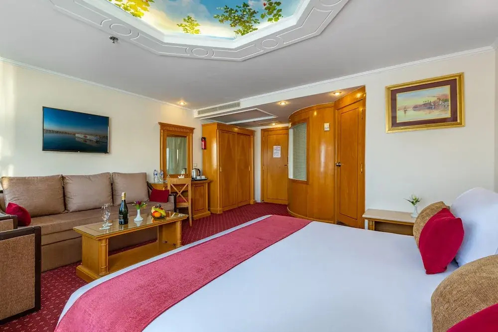 MS Chateau Lafayette Nile Cruise 4 nights from Luxor each Monday and 3 nights from Aswan each Friday
