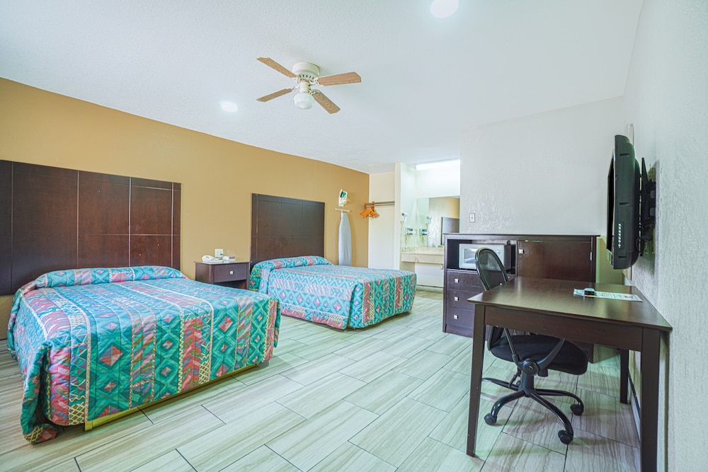 Texas Inn San Benito near Harlingen - photo 23